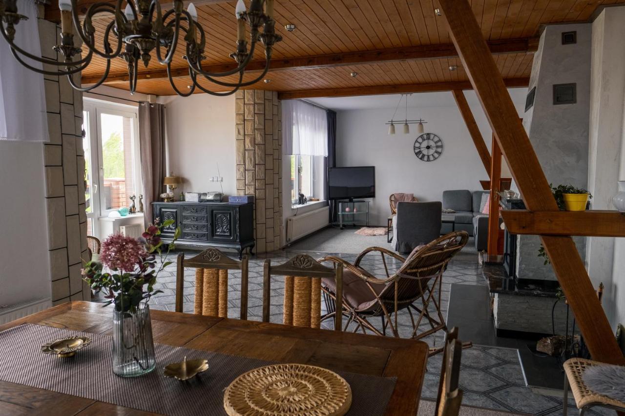 Villa Dom na wzgórzu z widokiem na jezioro Lipnica  Exterior foto