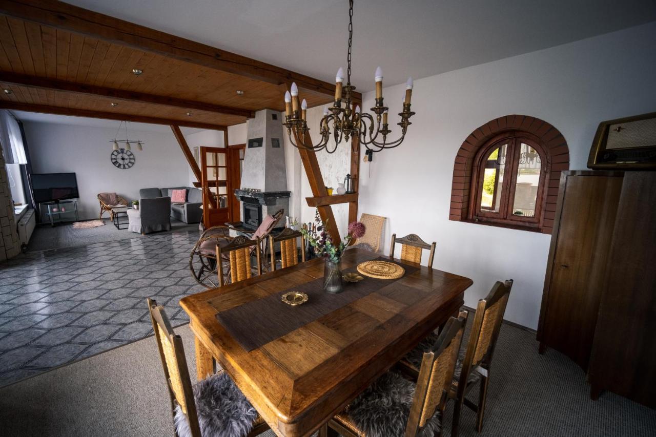 Villa Dom na wzgórzu z widokiem na jezioro Lipnica  Exterior foto