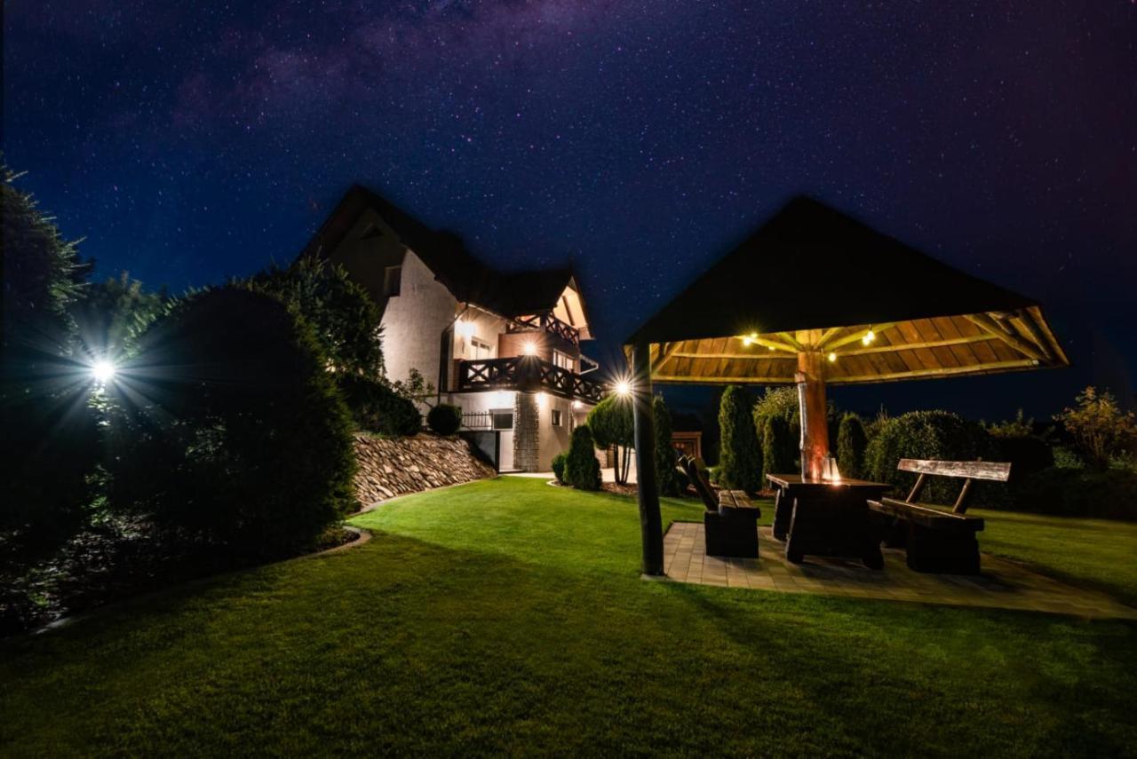 Villa Dom na wzgórzu z widokiem na jezioro Lipnica  Exterior foto