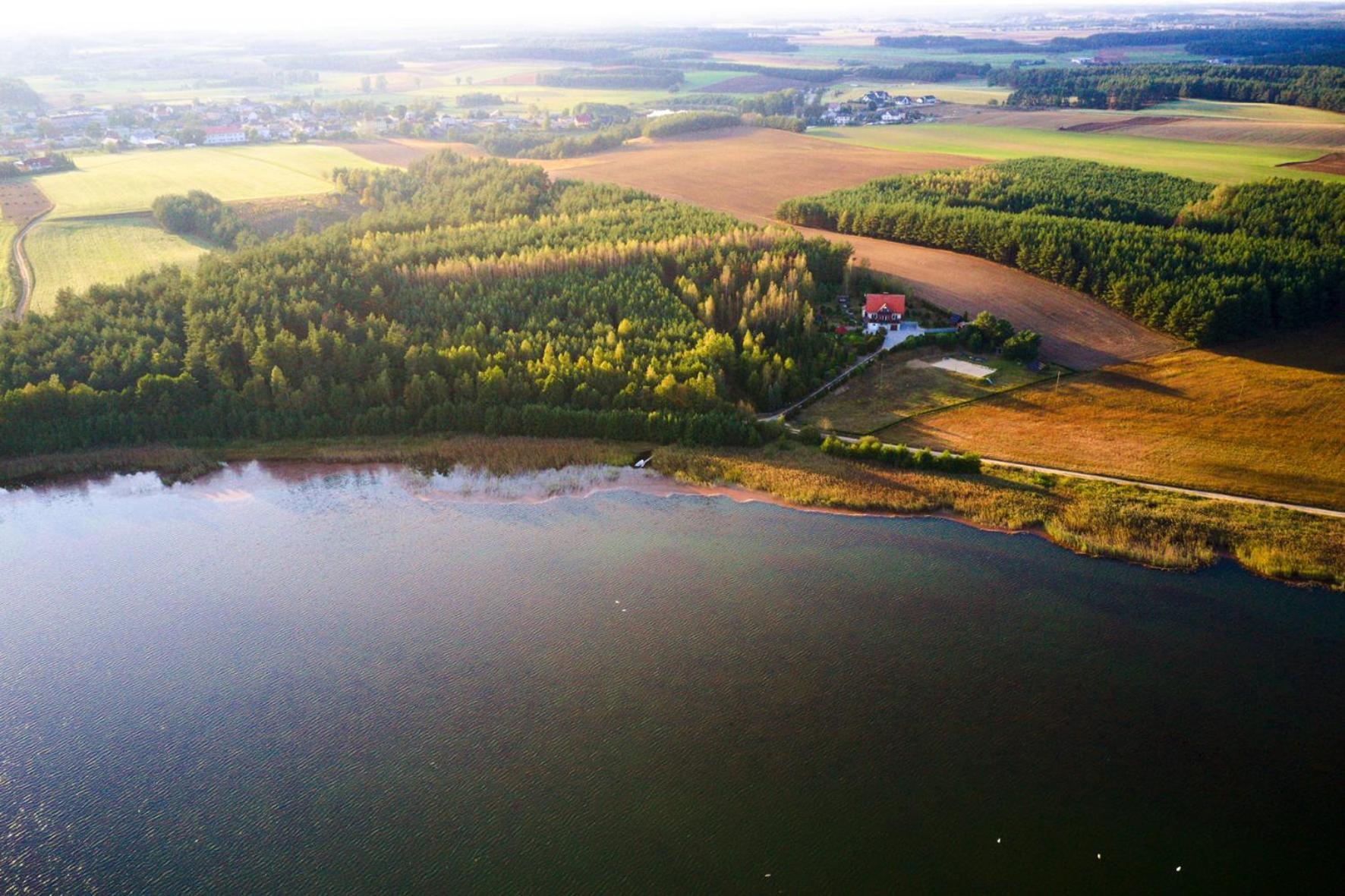 Villa Dom na wzgórzu z widokiem na jezioro Lipnica  Exterior foto